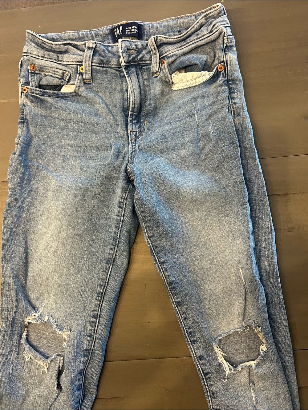 GAP Women's Light Wash Ripped Skinny Jeans